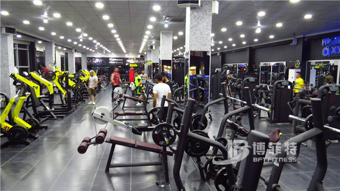 快猫影院入口伊拉克健身房