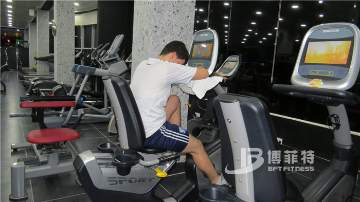 快猫影院入口卧式健身车