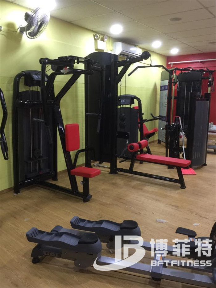 新加坡快猫影院入口健身器材