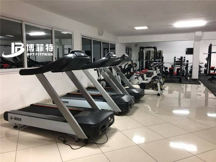 马达加斯加健身房跑步机